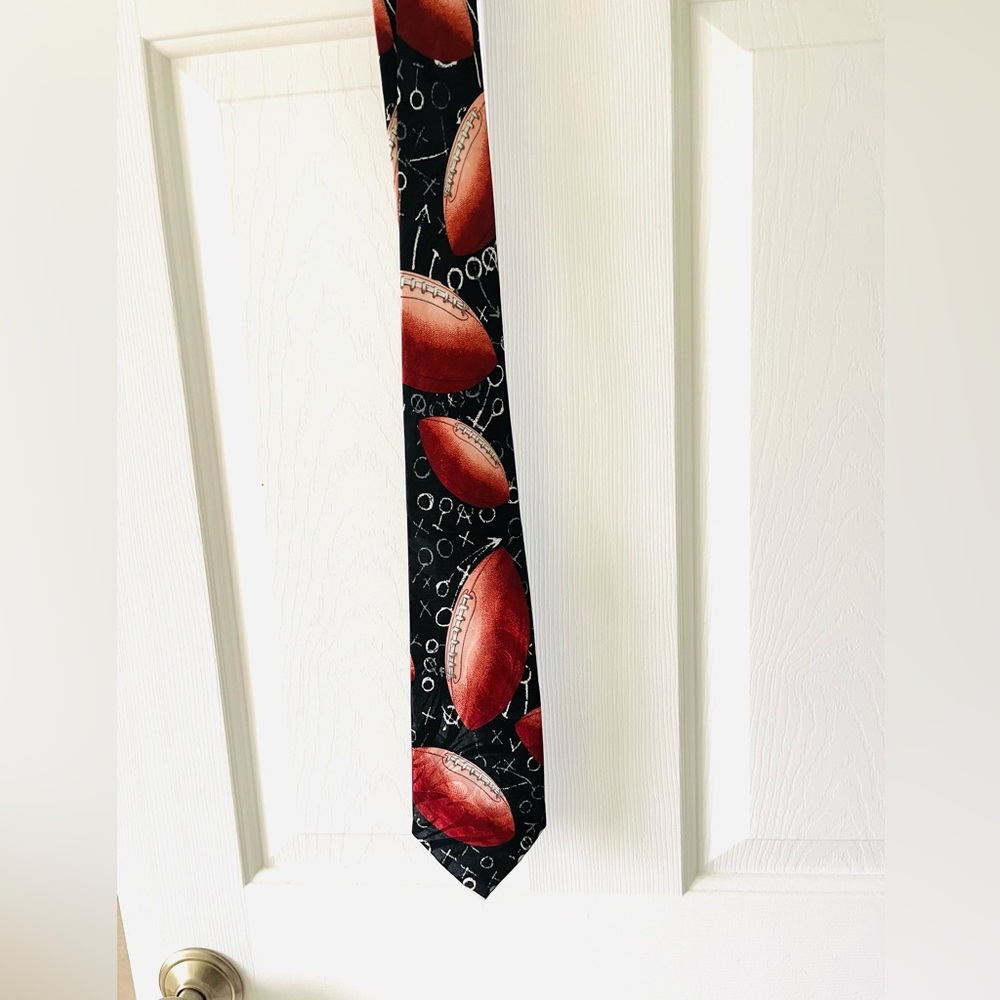 Steve Harris unique design -football tie